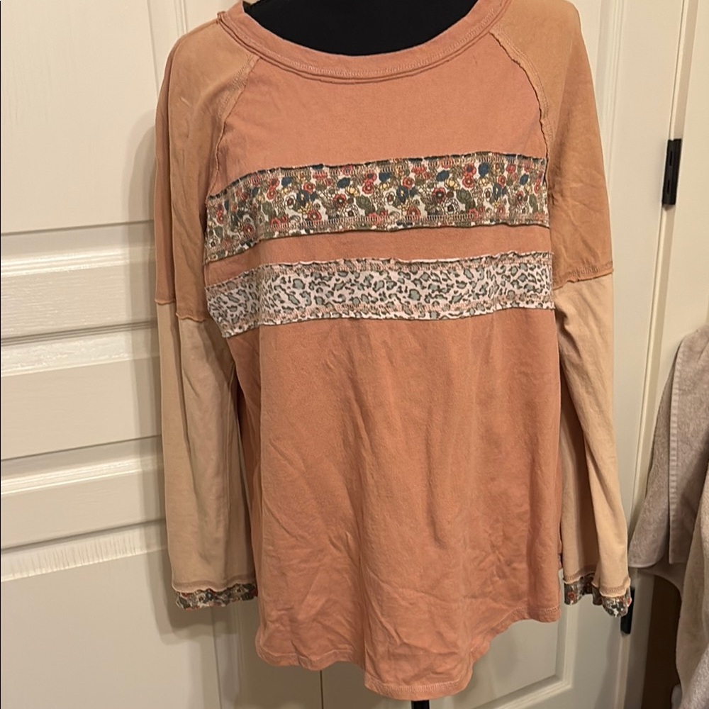 Easel Orange Cream Boxy Long Sleeve Sweatshirt